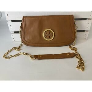 TORY BURCH SMALL LIGHT BROWN PEBBLED LEATHER CROSSBODY BAG